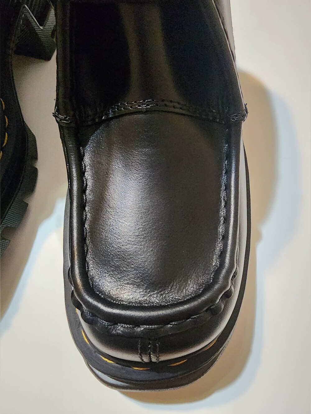 Dr. Martens Corran 3-Eye Atlas Leather Heeled Boots Size 9 - NEW - Picture 6 of 8
